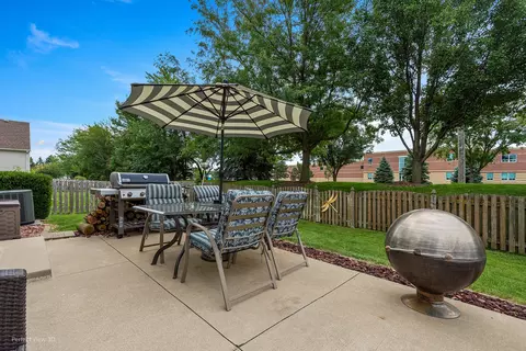 5802 Emerald Pointe Dr, Plainfield, IL 60586 photo 21