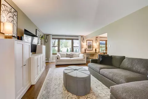 1514 Applegate Dr, Naperville, IL 60565 photo 5