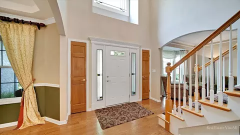 434 Giles Ct, Bartlett, IL 60103 photo 5
