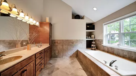 434 Giles Ct, Bartlett, IL 60103 photo 27