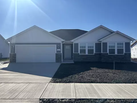 610 34th St, Peru, IL 61354