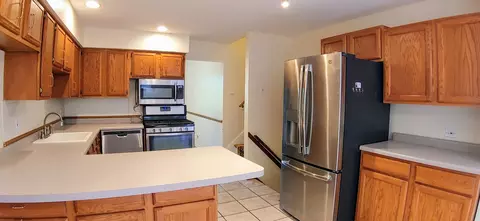 999 Balsam Ln, Bartlett, IL 60103 photo 7
