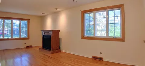 999 Balsam Ln, Bartlett, IL 60103 photo 5