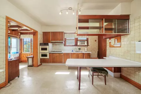 6747 S Artesian Ave, Chicago, IL 60629 photo 13