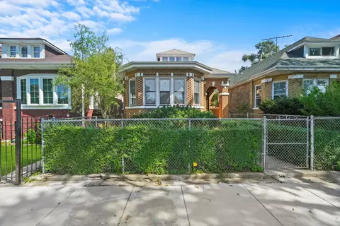 6747 S Artesian Ave, Chicago, IL 60629