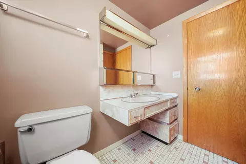 6747 S Artesian Ave, Chicago, IL 60629 photo 20