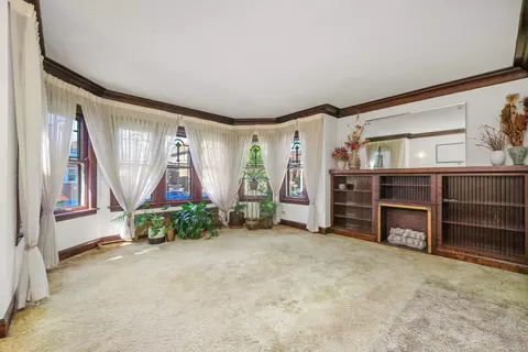 6747 S Artesian Ave, Chicago, IL 60629 photo 4