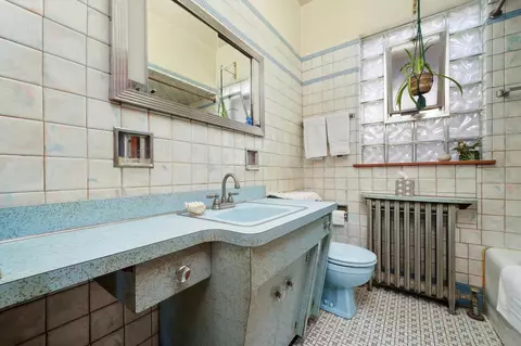 6747 S Artesian Ave, Chicago, IL 60629 photo 10