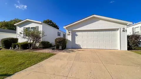 3220 Longview Dr, Park City, IL 60085