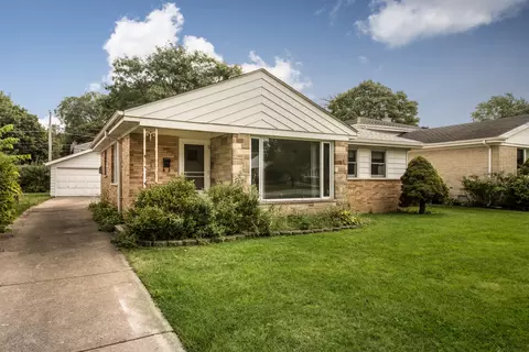 215 S William St, Mount Prospect, IL 60056