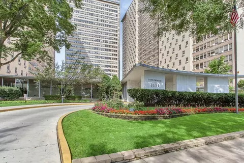 3950 N Lake Shore Dr #814, Chicago, IL 60613