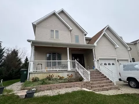 1228 Bishop St, West Chicago, IL 60185