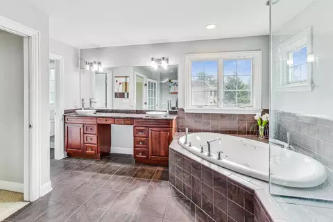 321 N Forest Dr, Addison, IL 60101 photo 17