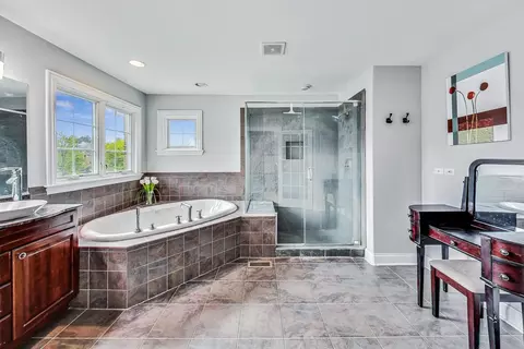 321 N Forest Dr, Addison, IL 60101 photo 16