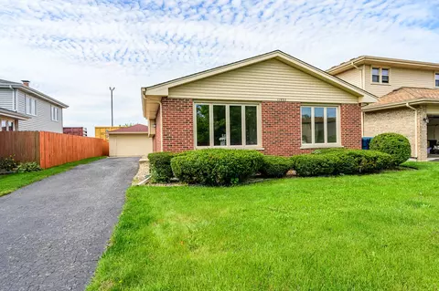 11932 S Lockwood Ave, Alsip, IL 60803