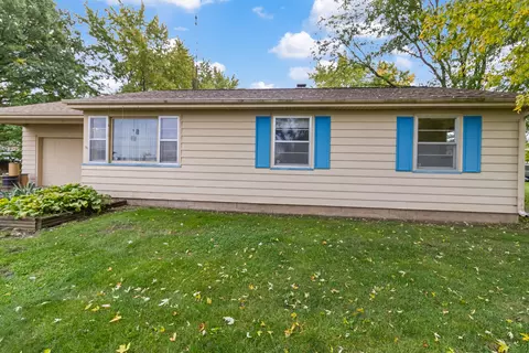 5132 Baseline Rd, Oswego, IL 60543