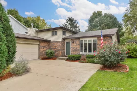 545 Dawes Ave, Glen Ellyn, IL 60137