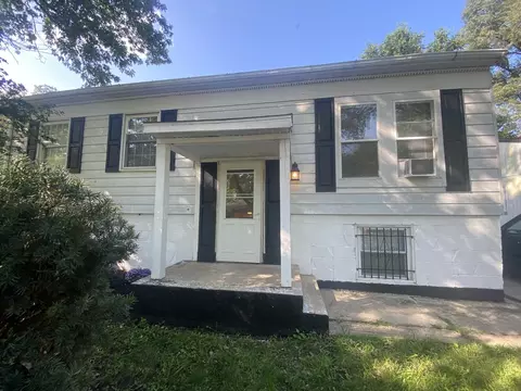 1436 Ambassador Ln, Ford Heights, IL 60411