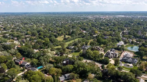 110 E Farnham Ln, Wheaton, IL 60189 photo 2