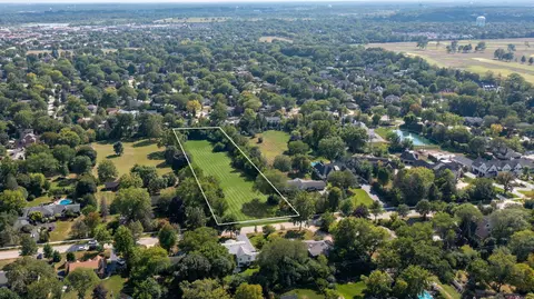 110 E Farnham Ln, Wheaton, IL 60189 photo 3