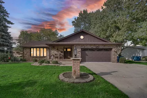 319 E Munroe St, Bourbonnais, IL 60914