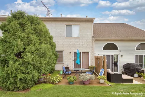 3124 Cypress Ct, Mchenry, IL 60051 photo 2