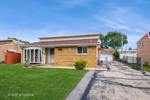 9813 Kostner Ave, Oak Lawn, IL 60453