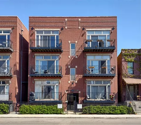 2736 W Belmont Ave #1, Chicago, IL 60618
