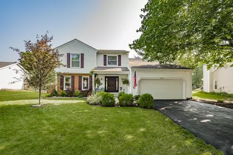 2312 Hartford Ct, Naperville, IL 60565