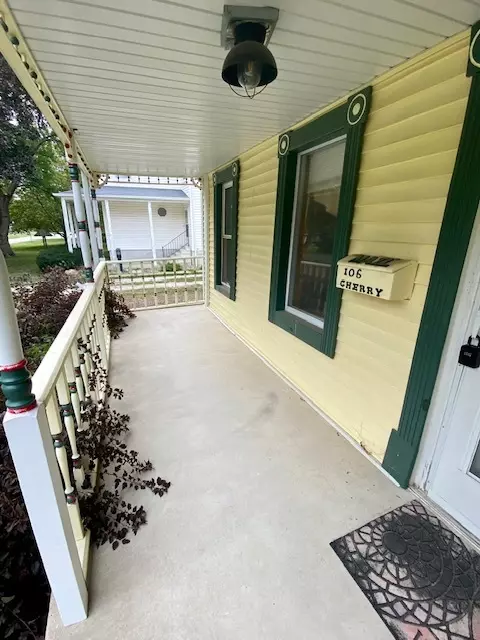 106 E Cherry St, Fairbury, IL 61739 photo 5