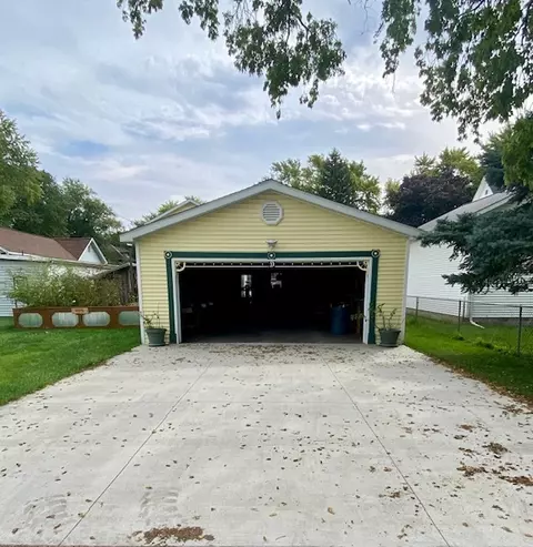 106 E Cherry St, Fairbury, IL 61739 photo 8