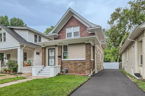 803 N 4th Ave, Maywood, IL 60153