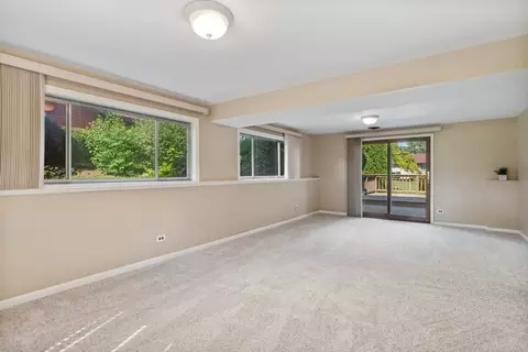 570 Frederick Ln, Hoffman Estates, IL 60169 photo 11