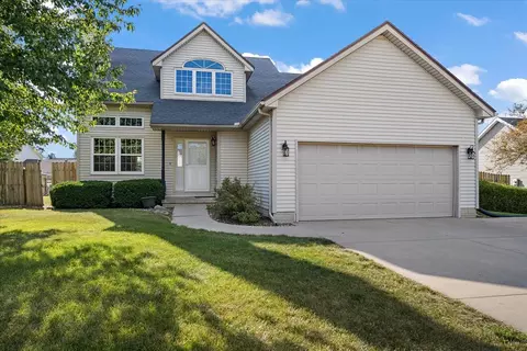 606 Windward Way, Heyworth, IL 61745