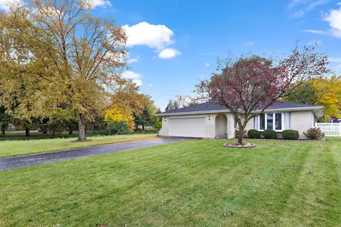 657 Pasadena Ave, Beecher, IL 60401 photo 3