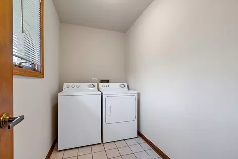 657 Pasadena Ave, Beecher, IL 60401 photo 23