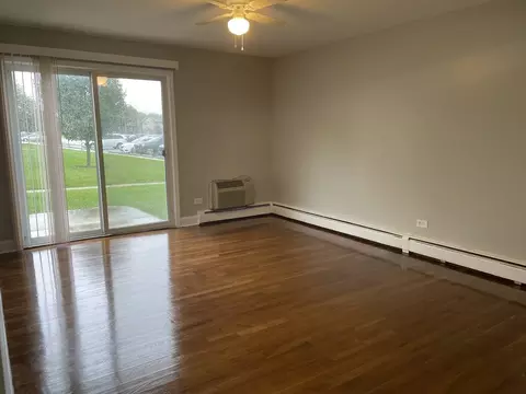 8928 Steven Dr #1H, Des Plaines, IL 60016 photo 4