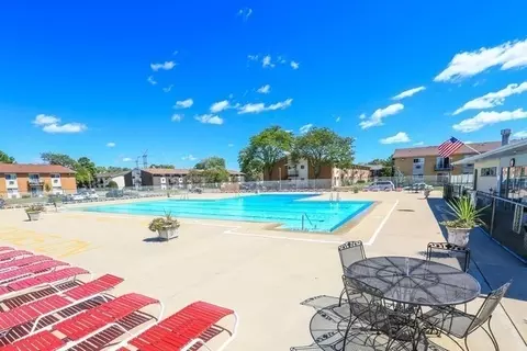 8928 Steven Dr #1H, Des Plaines, IL 60016 photo 11