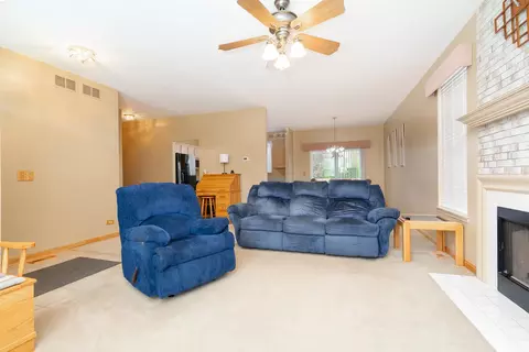 2011 Vermette Cir, Plainfield, IL 60586 photo 3