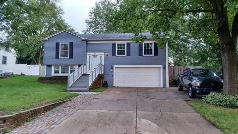 12 Ashlawn Ave, Montgomery, IL 60538