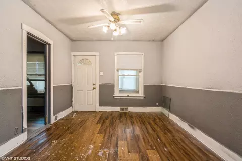 318 E 147th Pl, Harvey, IL 60426 photo 2