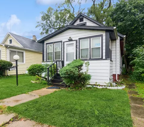 318 E 147th Pl, Harvey, IL 60426
