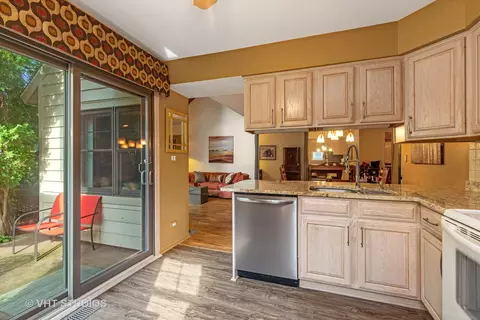 573 Dunham Rd #573, Gurnee, IL 60031 photo 5