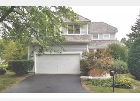 2174 Brookside Ln, Aurora, IL 60502