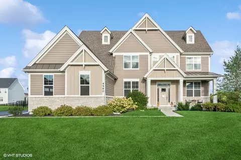 4560 Greywood Dr, Saint Charles, IL 60175