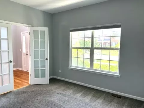 678 Slate Run Dr, Elgin, IL 60124 photo 13