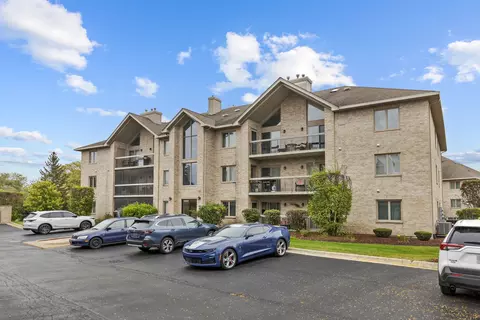 14051 Norwich Ln #302, Orland Park, IL 60467