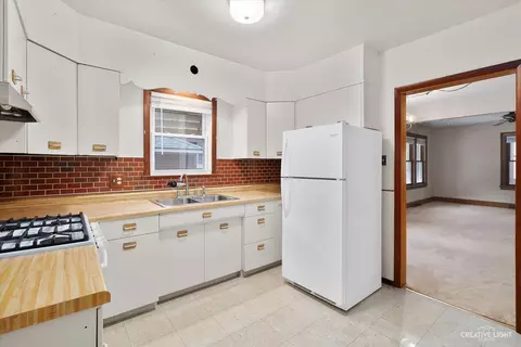 777 Buckeye St, Elgin, IL 60123 photo 7