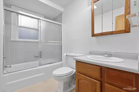 777 Buckeye St, Elgin, IL 60123 photo 9