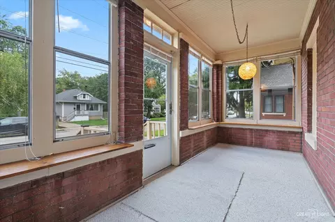 777 Buckeye St, Elgin, IL 60123 photo 3
